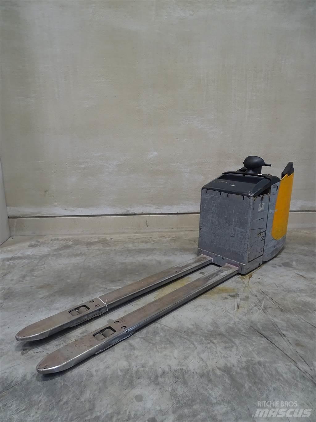 Still EXU-S24 Transpallet manuale