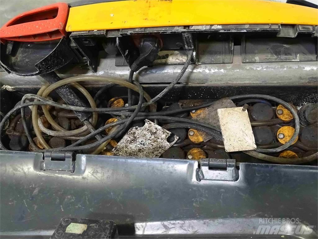 Still EXU16 Transpallet manuale