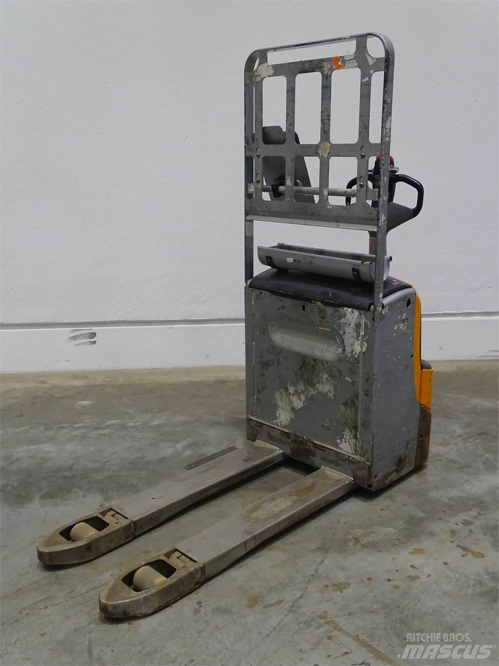 Still EXU16 Transpallet manuale