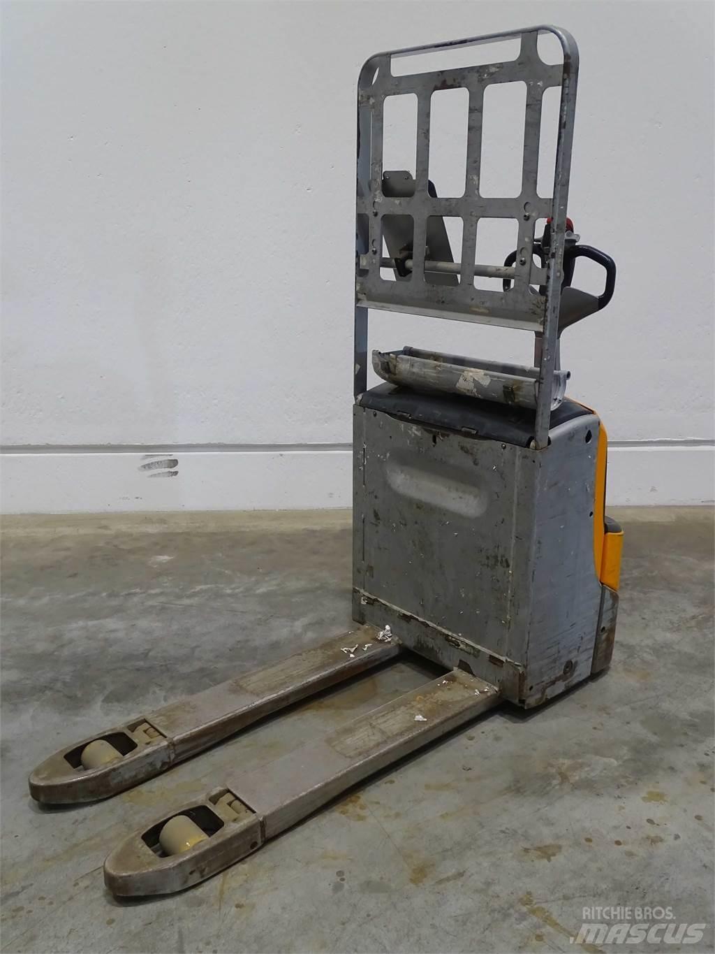 Still EXU16 Transpallet manuale
