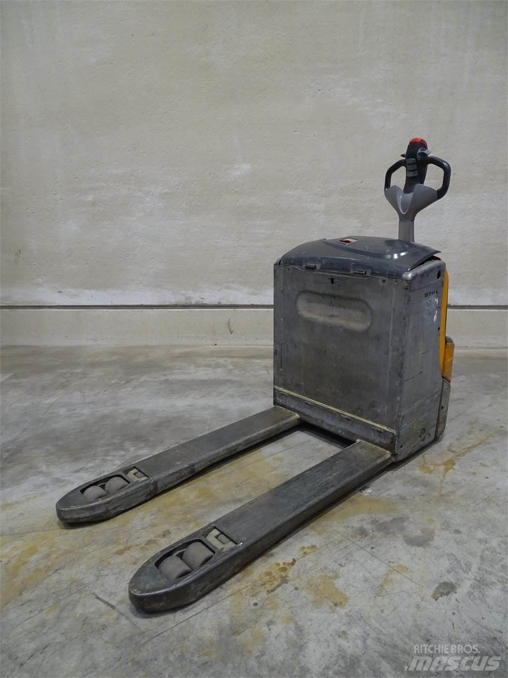 Still EXU16 Transpallet manuale
