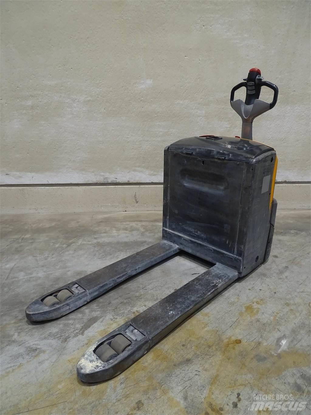 Still EXU16 Transpallet manuale