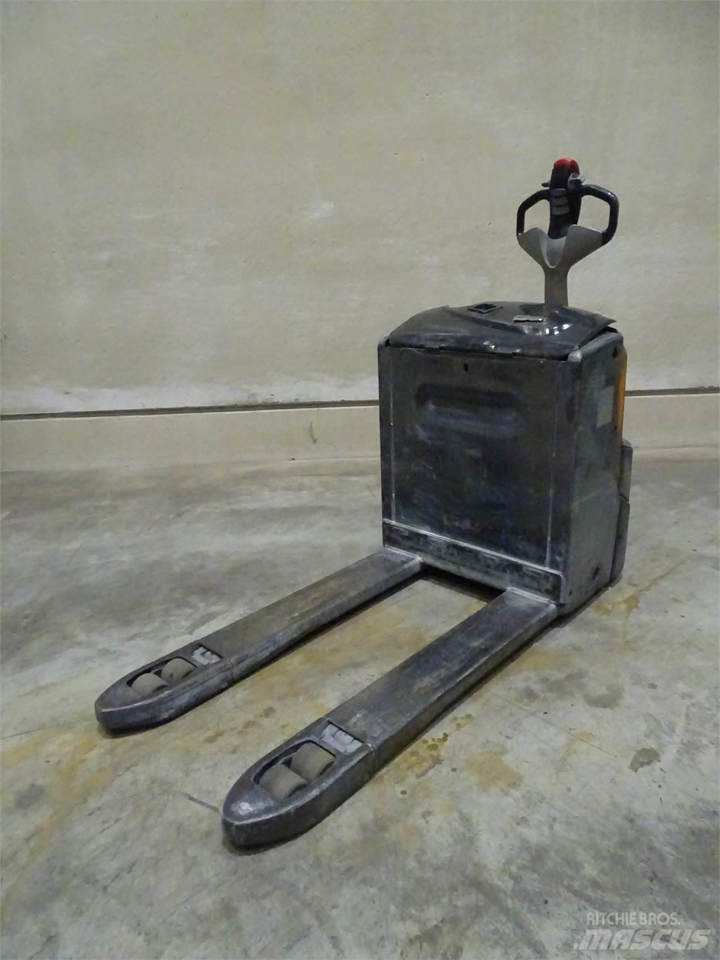 Still EXU16 Transpallet manuale