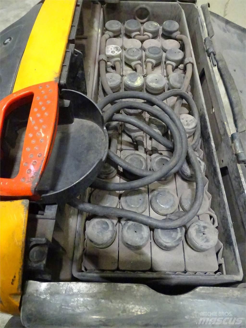 Still EXU16 Transpallet manuale