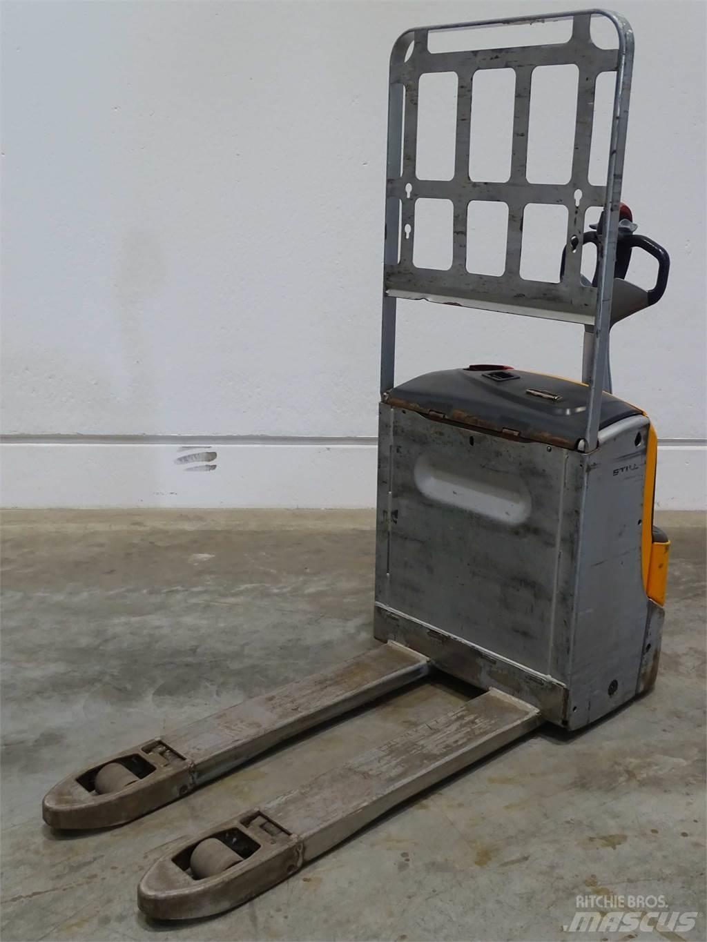 Still EXU18 Transpallet manuale