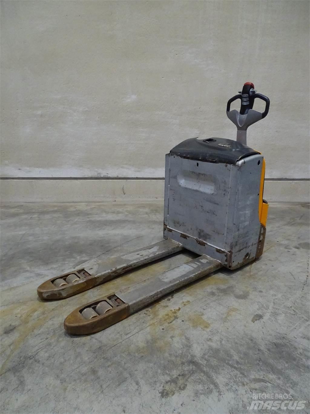 Still EXU18 Transpallet manuale