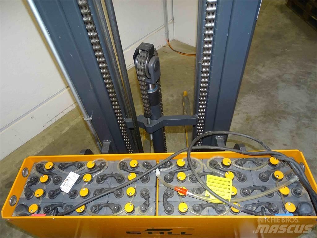 Still FM-X10 Carrello retrattile