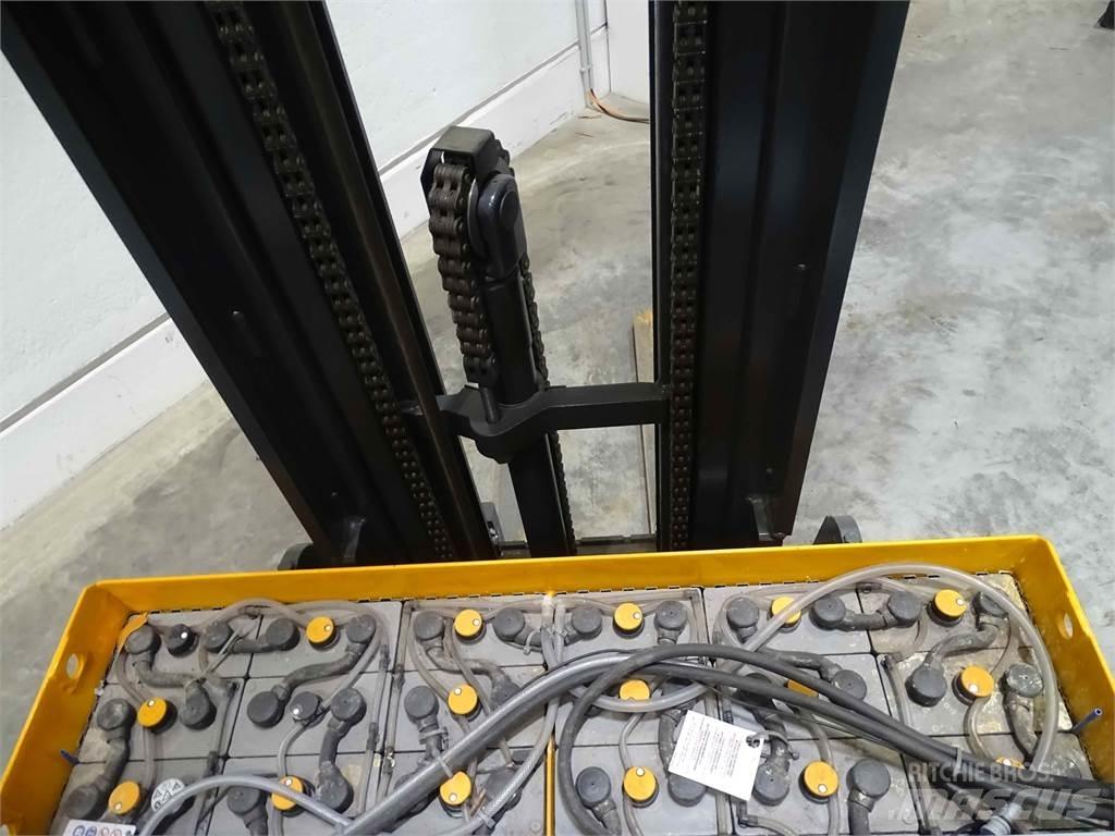 Still FM-X17 Carrello retrattile