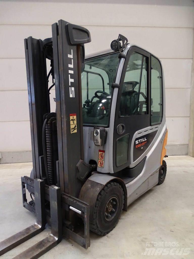 Still RX60-25/600 Carrelli elevatori elettrici