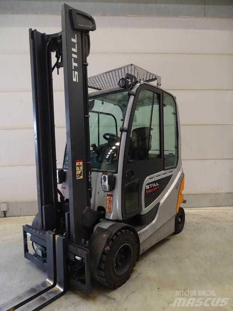 Still RX60-25/600 Carrelli elevatori elettrici