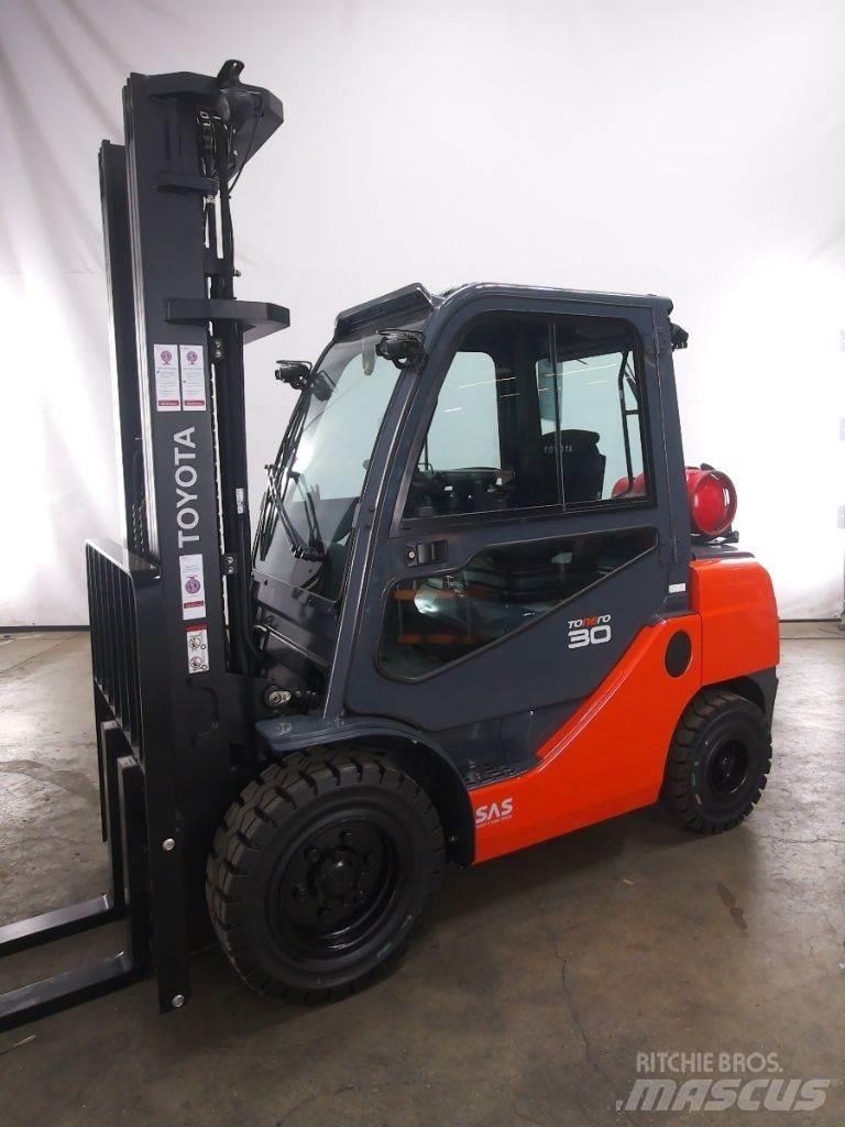 Toyota 02-8FGF30 Carrelli elevatori GPL