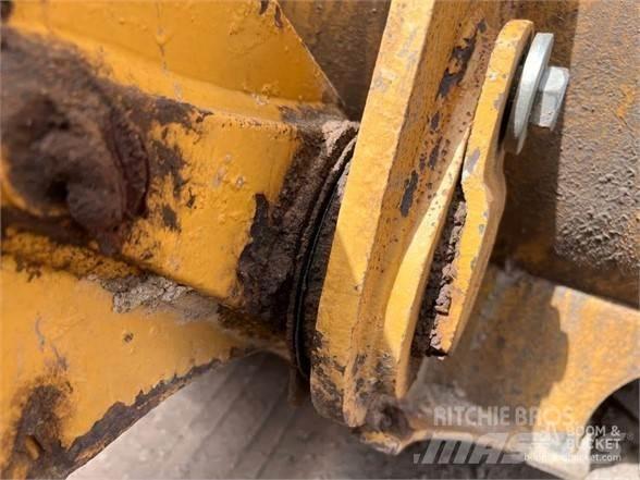 CAT 950K Pale gommate