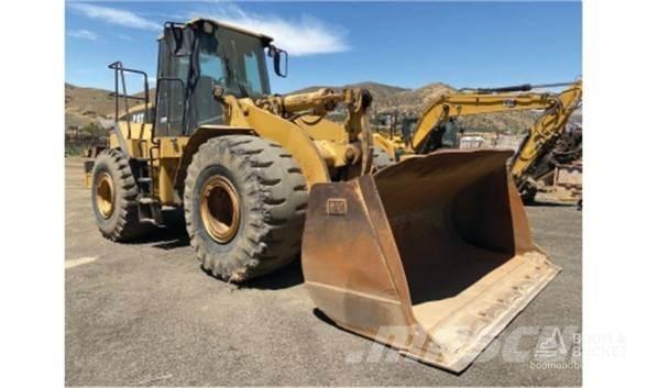 CAT 966G Pale gommate