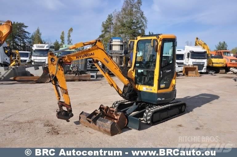 Hyundai R25Z-9AK Miniescavatori