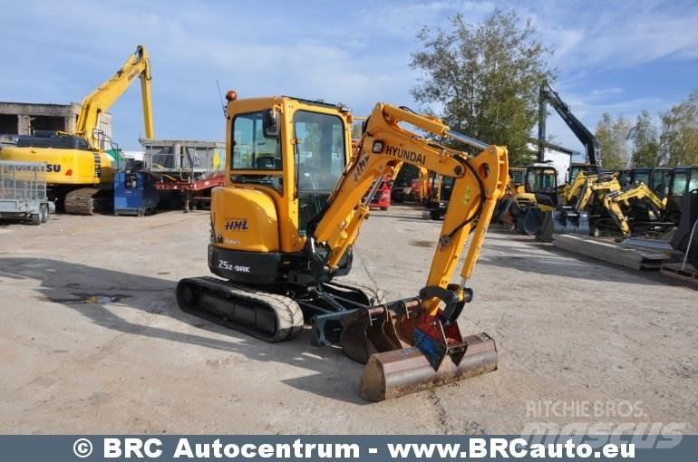 Hyundai R25Z-9AK Miniescavatori