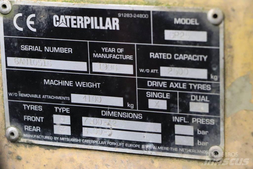 CAT GP25 Carrelli elevatori GPL