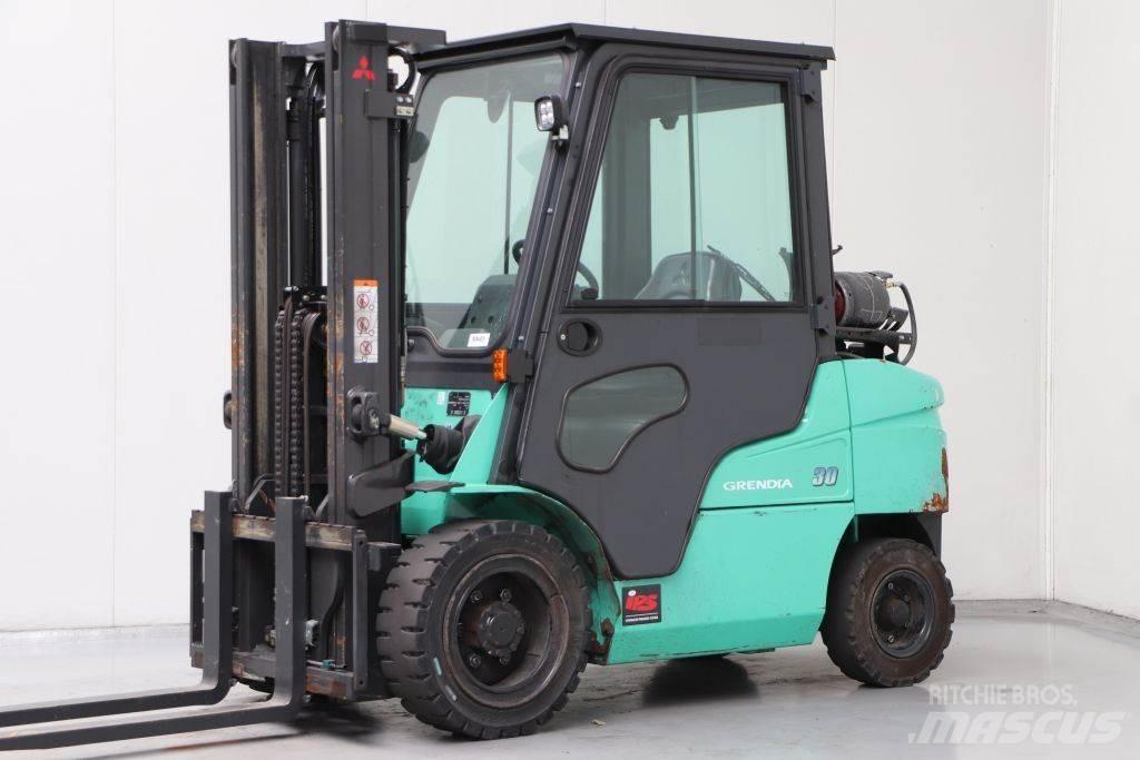 Mitsubishi FG30NT Carrelli elevatori GPL
