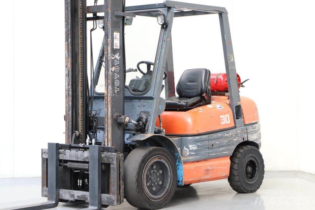 Toyota 02-6FGF30 Carrelli elevatori GPL
