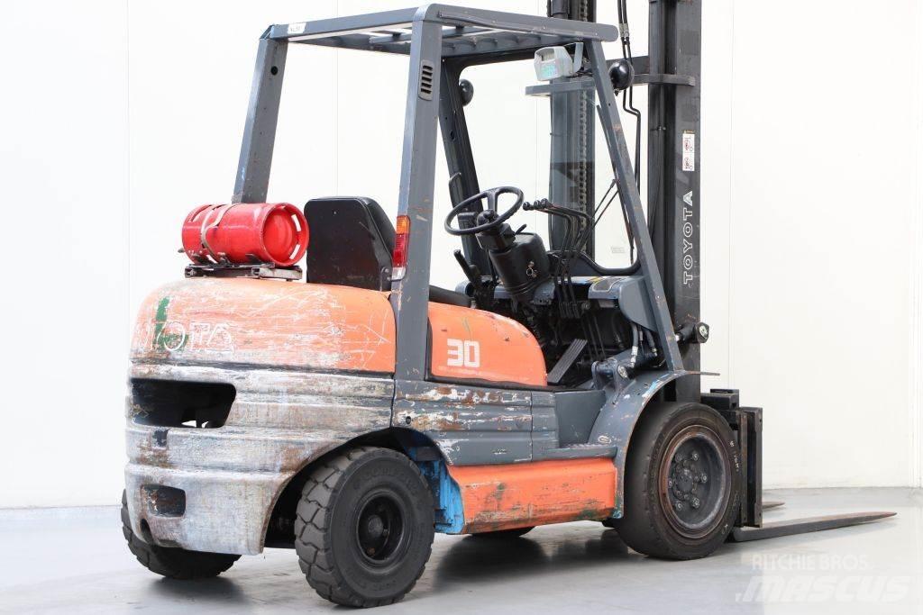 Toyota 02-6FGF30 Carrelli elevatori GPL