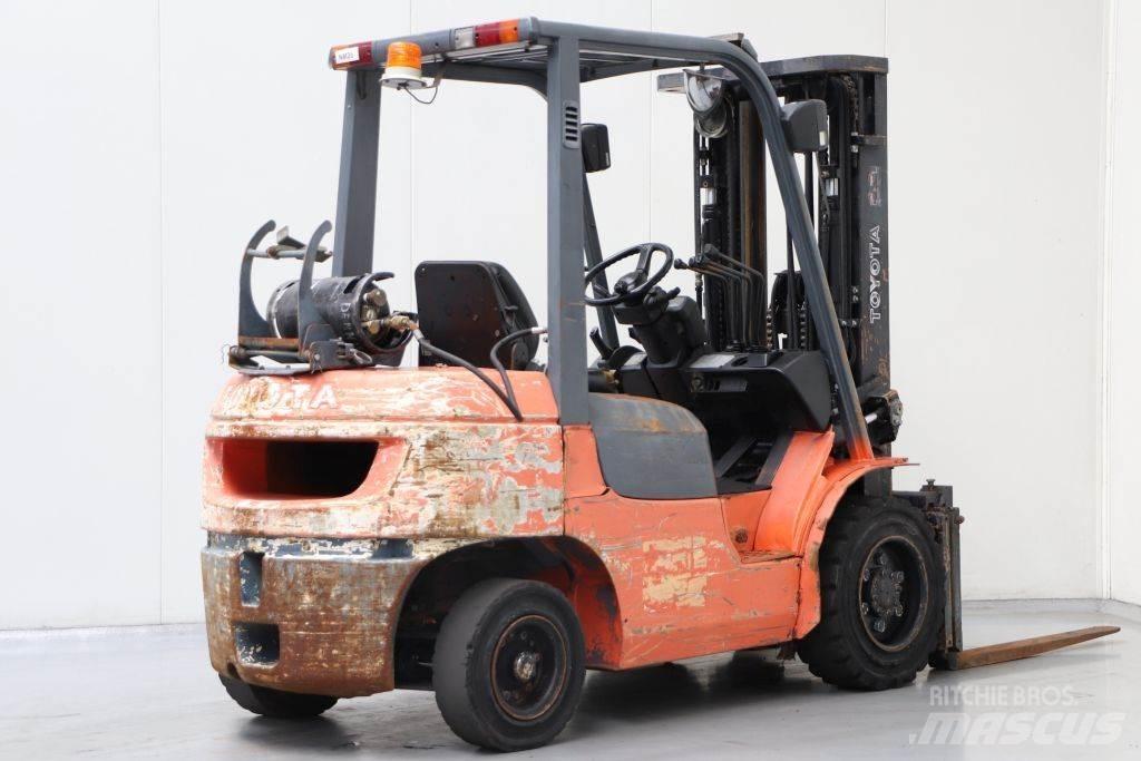 Toyota 02-7FGF30 Carrelli elevatori GPL