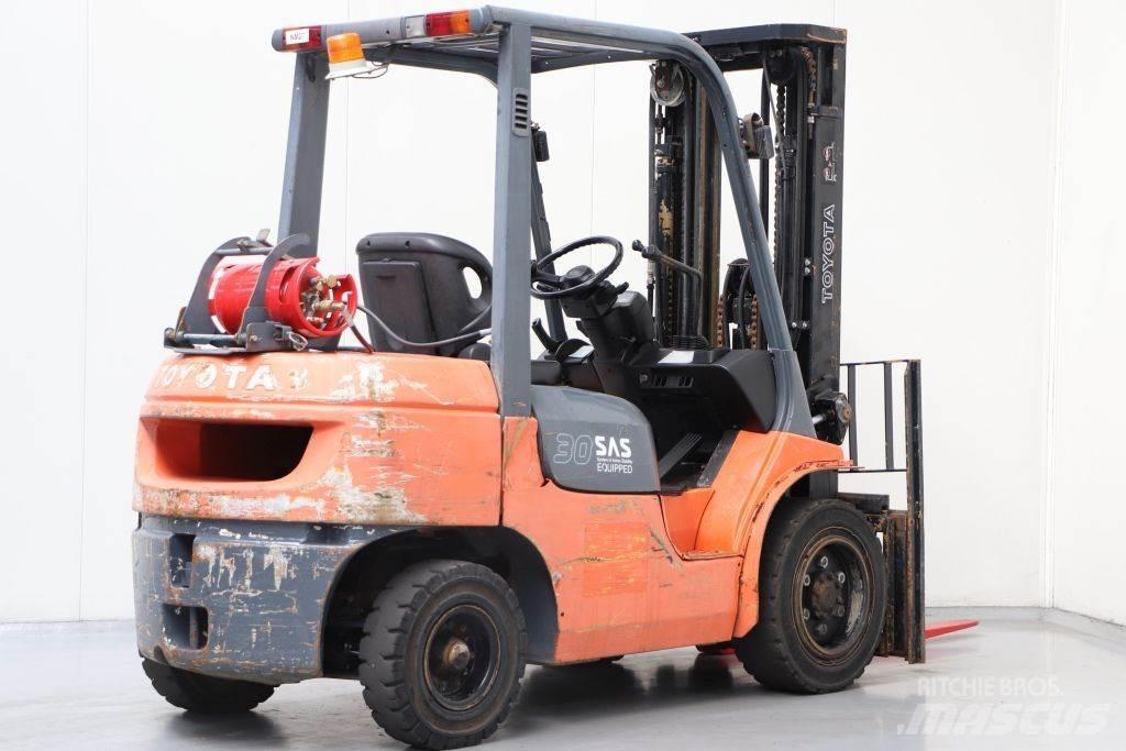 Toyota 02-7FGF30 Carrelli elevatori GPL