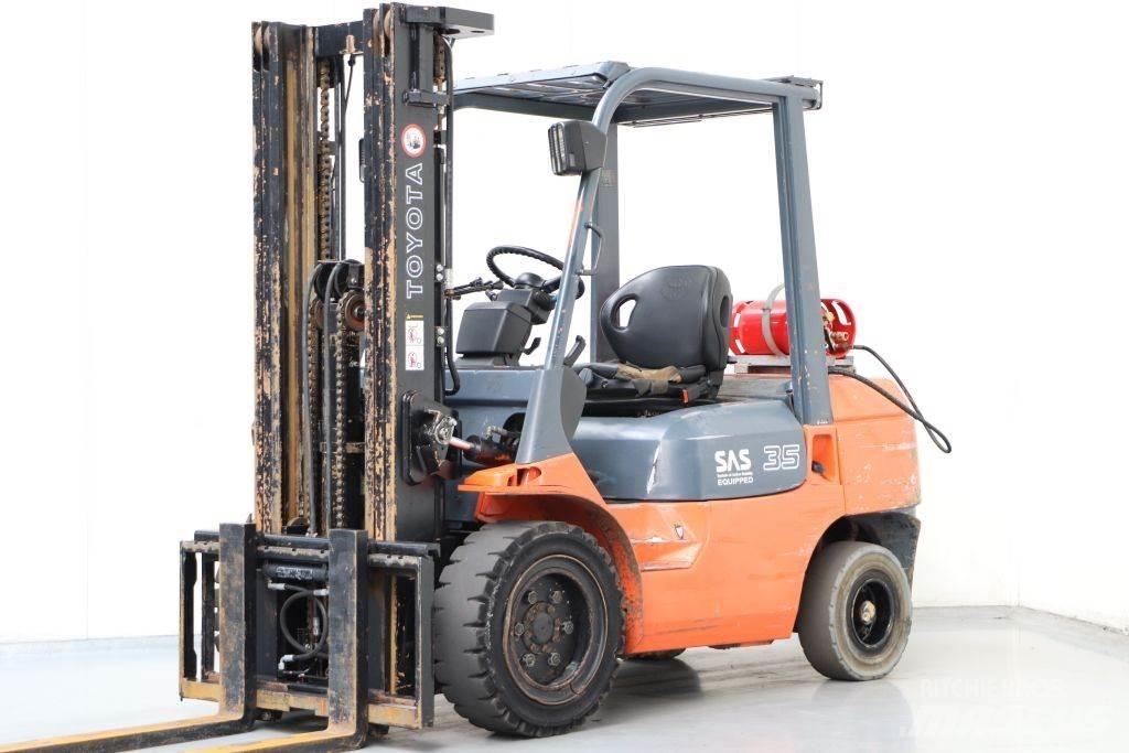 Toyota 02-7FGJF35 Carrelli elevatori GPL