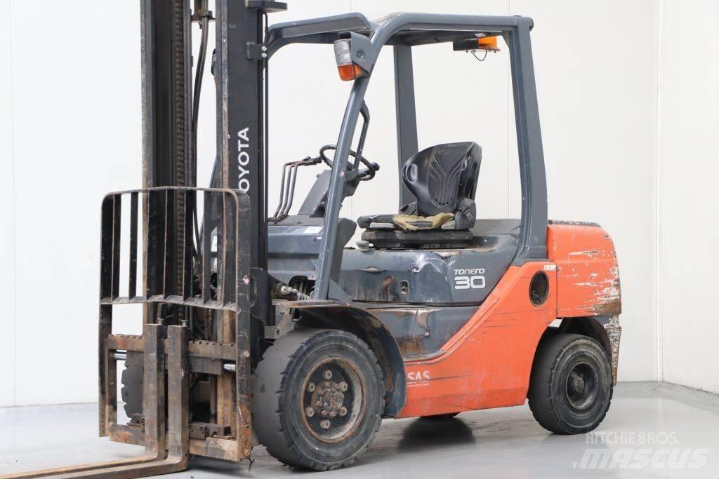 Toyota 02-8FDF30 Carrelli elevatori diesel