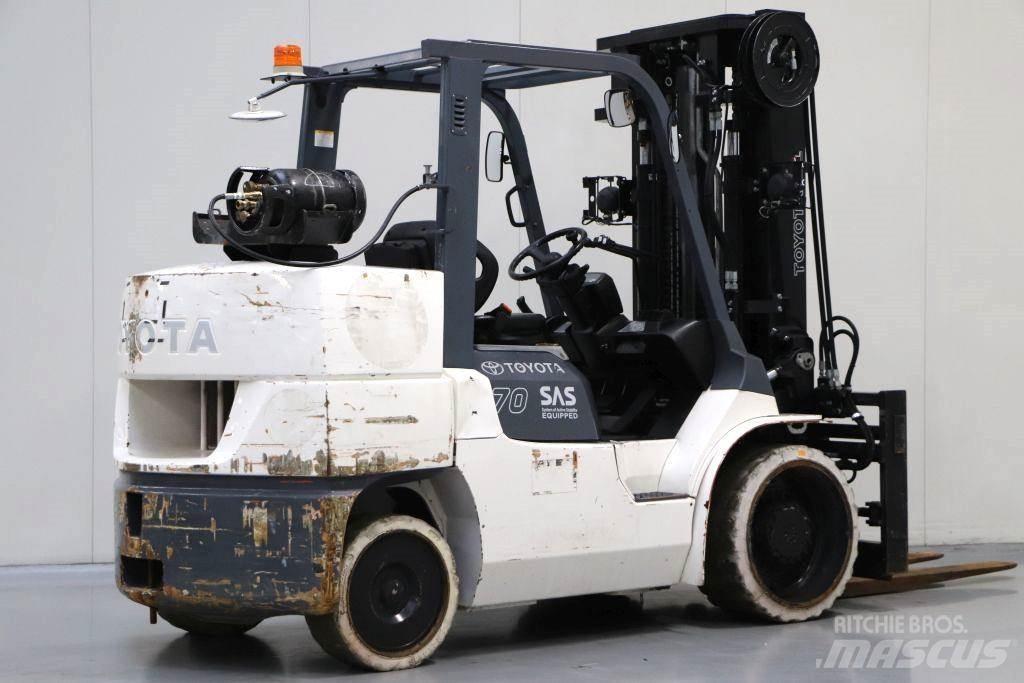 Toyota 7FGCU70 Carrelli elevatori GPL