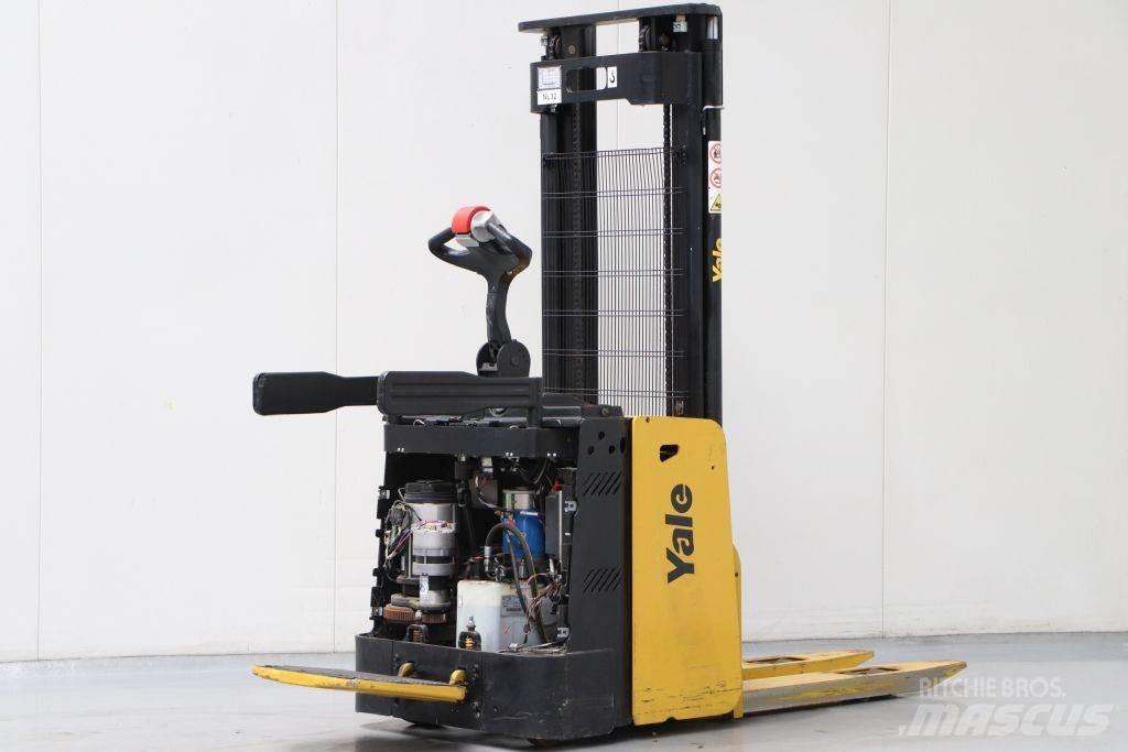 Yale MS12X Transpallet uomo a terra