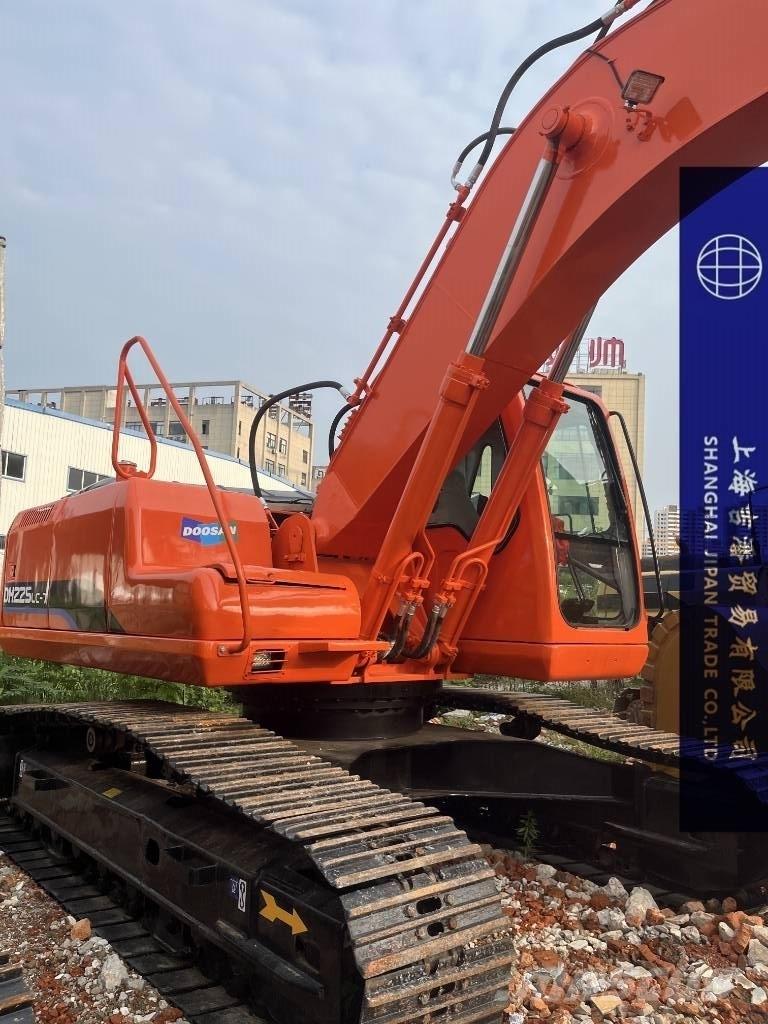 Doosan DH 225 LC-7 Escavatori cingolati