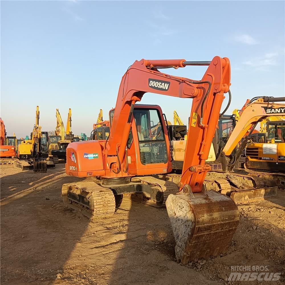 Doosan DH 70 Escavatori cingolati