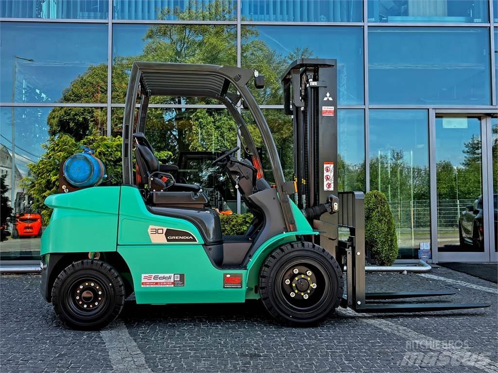 Mitsubishi FG30N Carrelli elevatori GPL