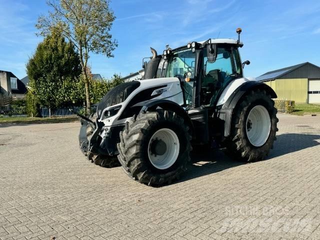 Valtra T214 Versu Trattori