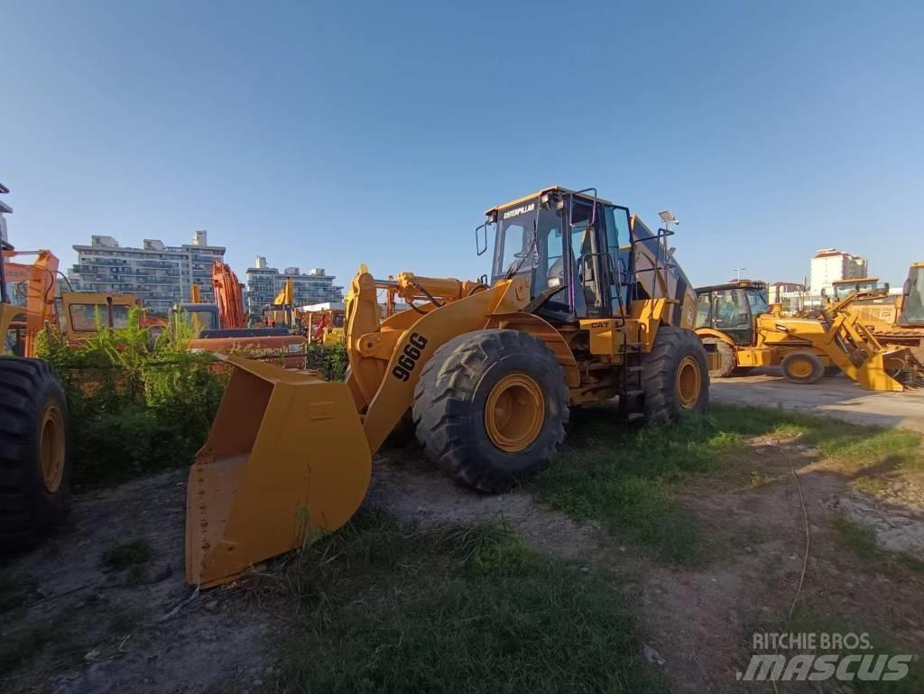 CAT 966 G Pale gommate