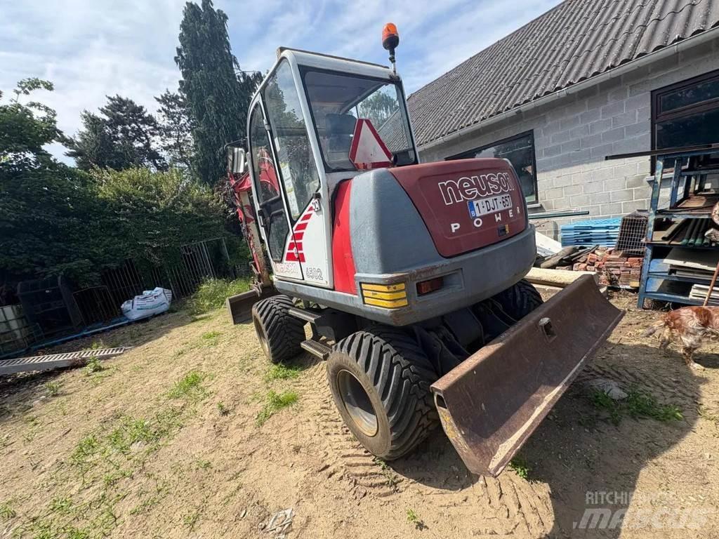 Neuson 6502WD Escavatori gommati