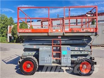 SkyJack SJ8841RT Piattaforme a pantografo