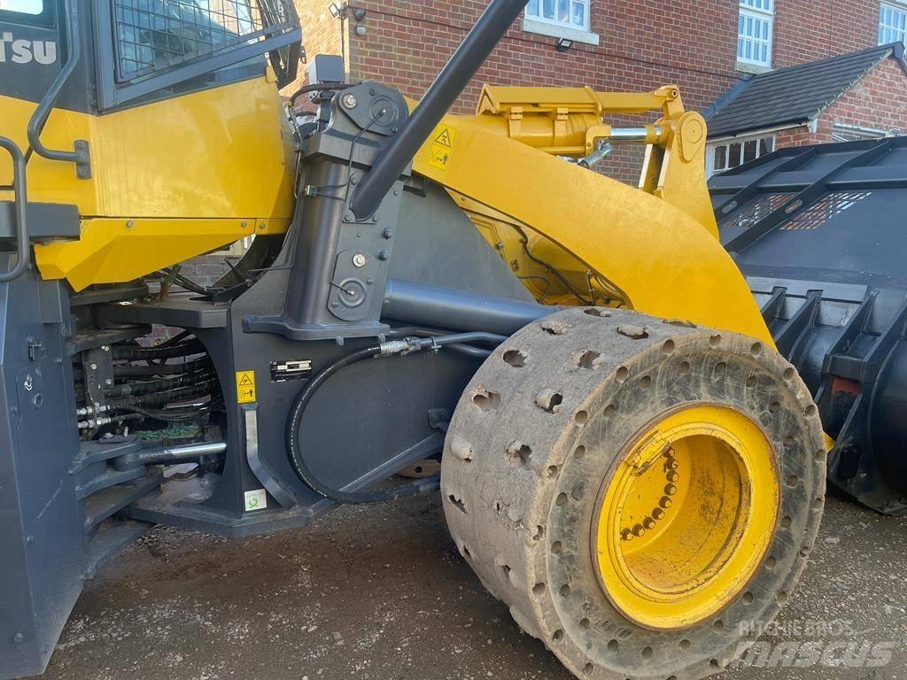 Komatsu WA 470 Pale gommate