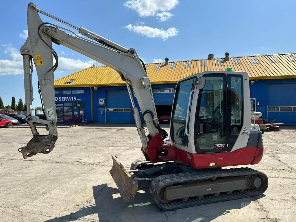 Takeuchi TB250 Miniescavatori