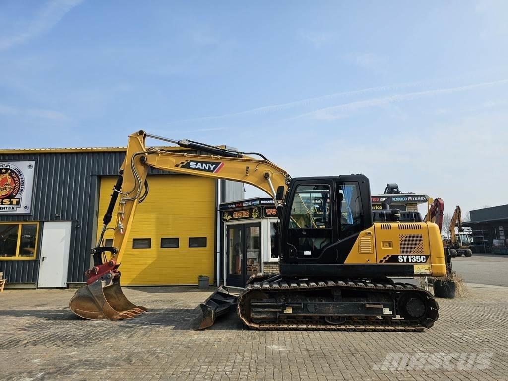 Sany SY135C Escavatori cingolati