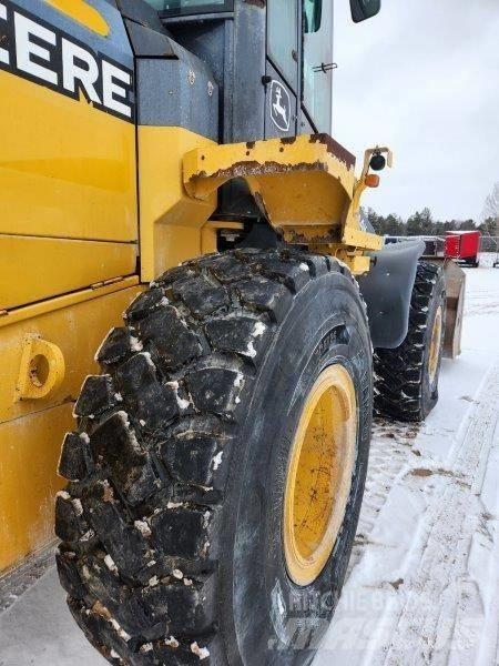 John Deere 544KII Pale gommate