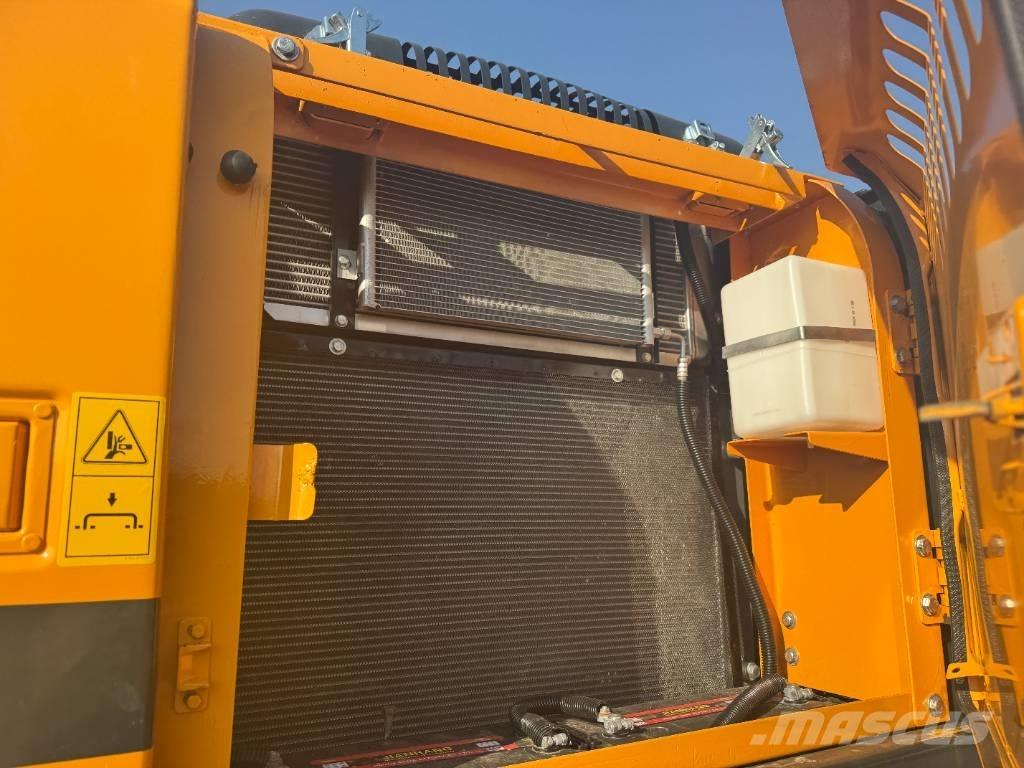 Hyundai HX 220 Escavatori cingolati