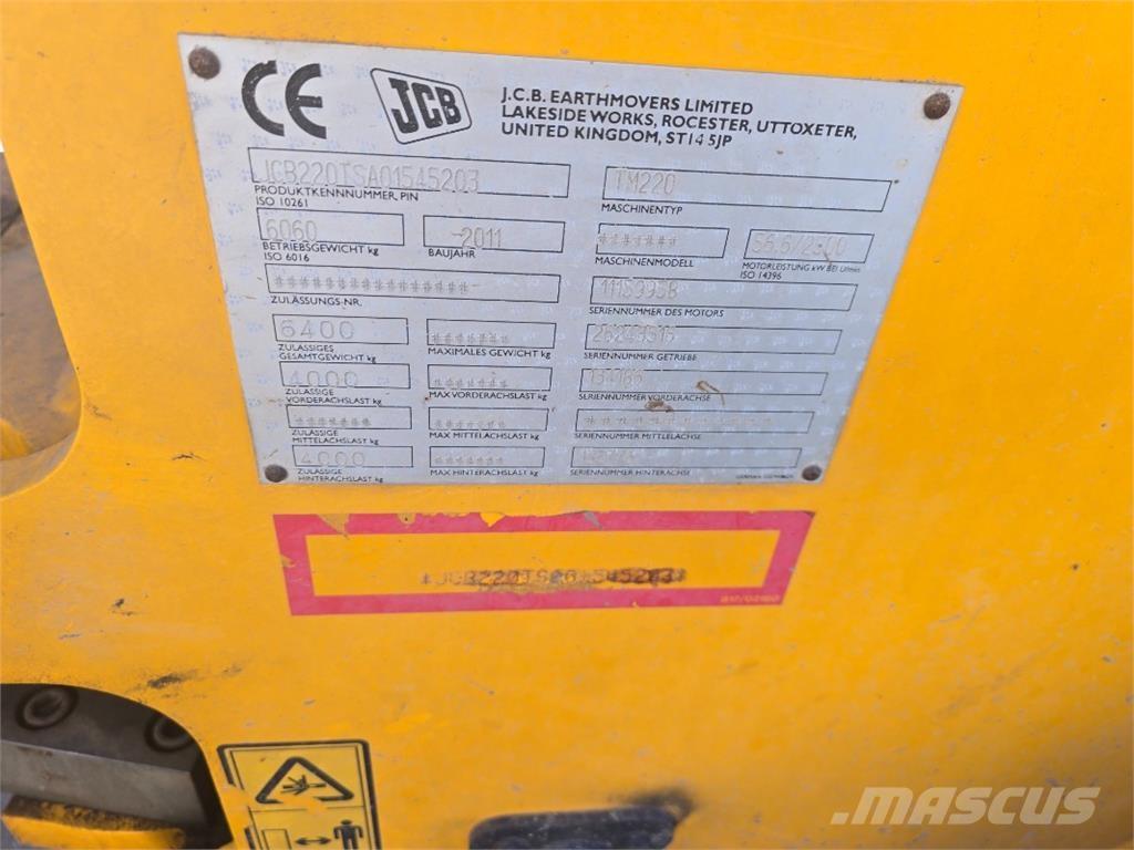 JCB TM 220 Pale gommate