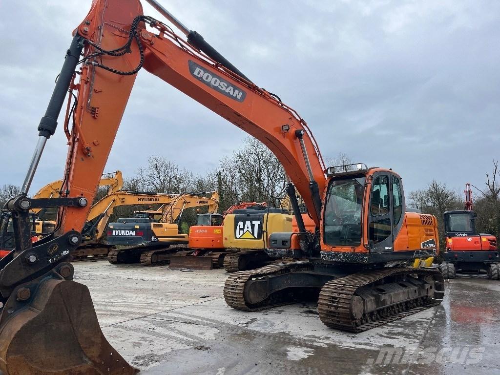 Doosan DX 225 LC-3 Escavatori cingolati
