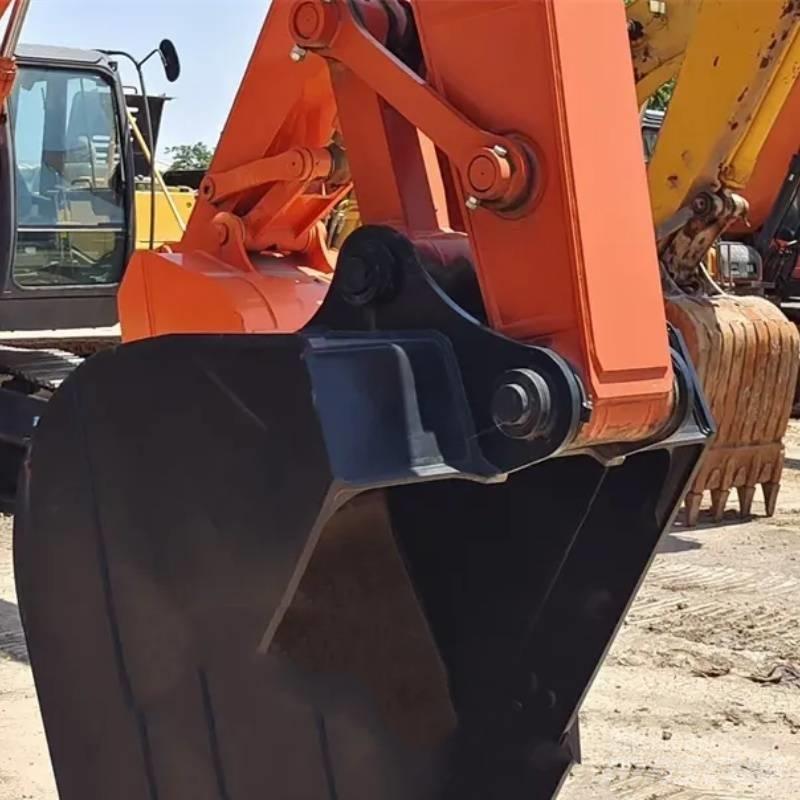 Hitachi ZX 210 Escavatori cingolati