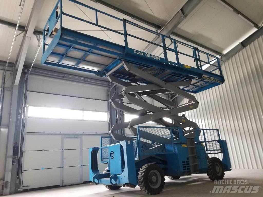 Genie GS3384 RT 4x4 Piattaforme a pantografo