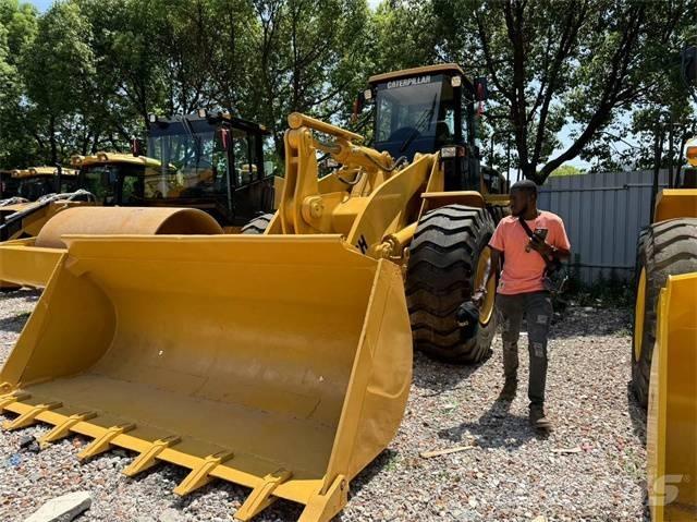 CAT 966 H Pale gommate