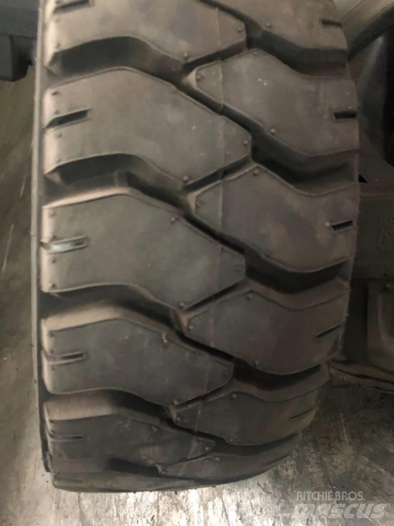 Armour 21x8-9 Pneumatici, ruote e cerchioni