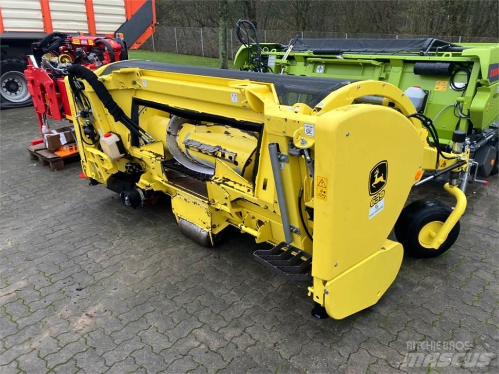 John Deere 8300i Falciatrinciatrici