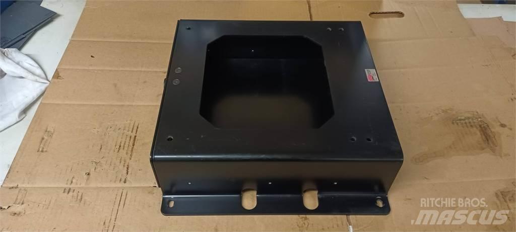  BeGe F687648 Cabine e interni