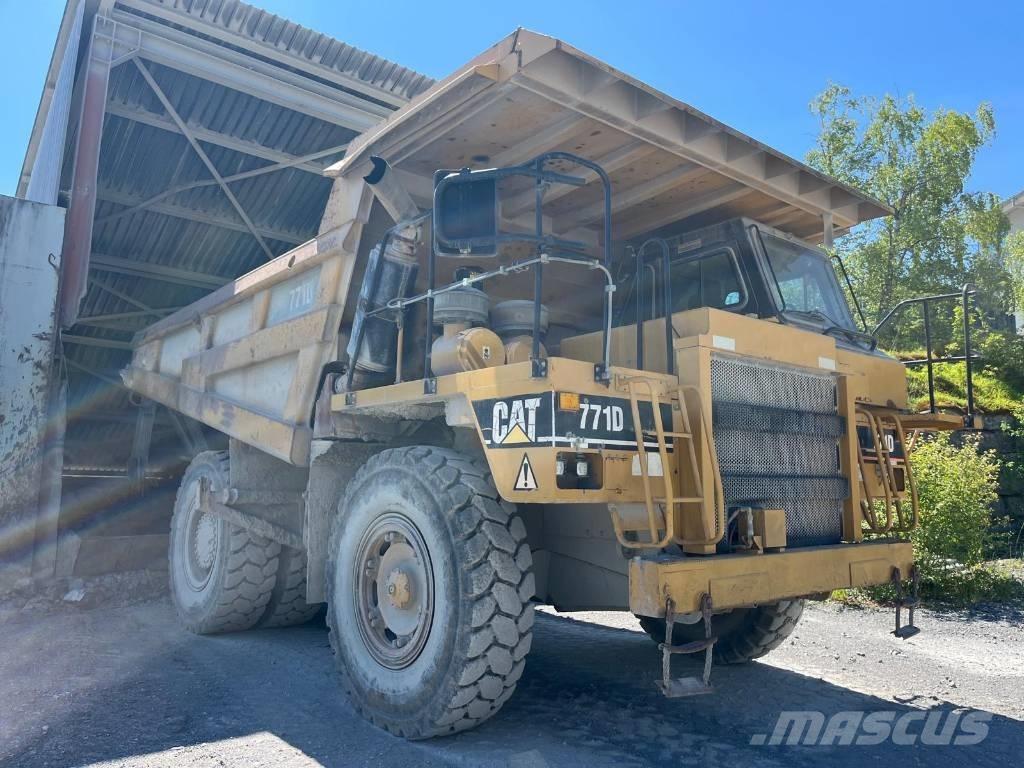 CAT 771D Dumper a telaio rigido